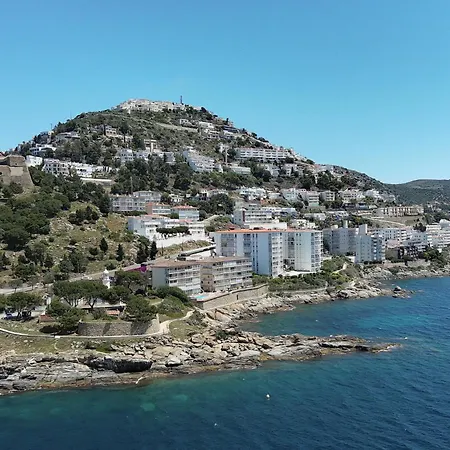 Atico Crucero Vip Apartman Roses