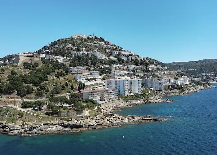 Atico Crucero Vip Apartman Roses