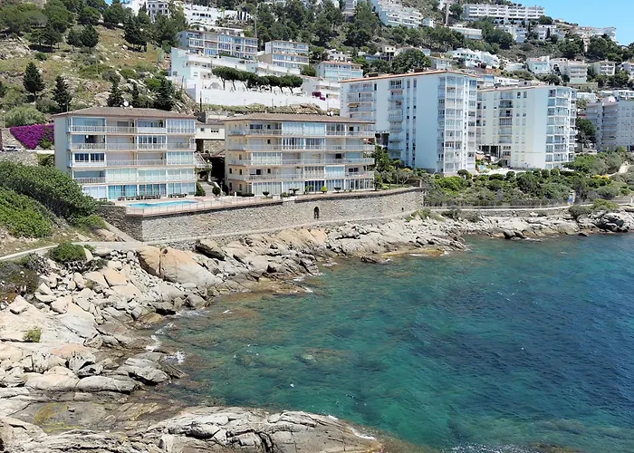 Atico Crucero Vip Apartman *